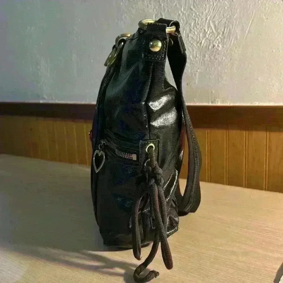 Coach “Daisy” Liquid Gloss Black Patent Leather Bag - Picture 4 of 12